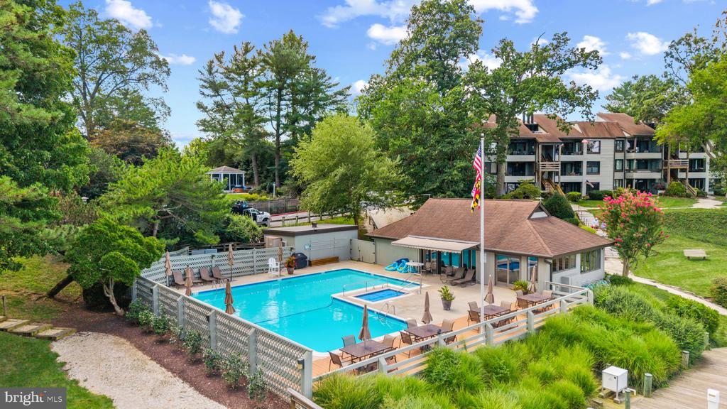 SPA CREEK EASTPORT CONDOo | 1 PRESIDENT POINT DRIVE Unit: A1