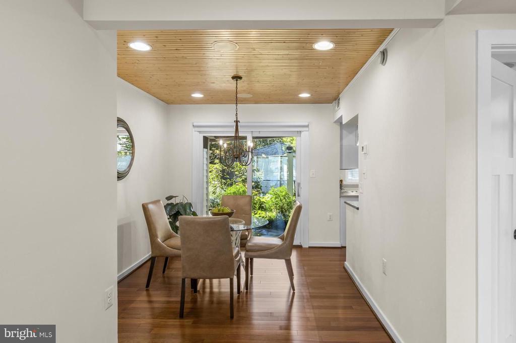 SPA CREEK EASTPORT CONDOo | 1 PRESIDENT POINT DRIVE Unit: A1