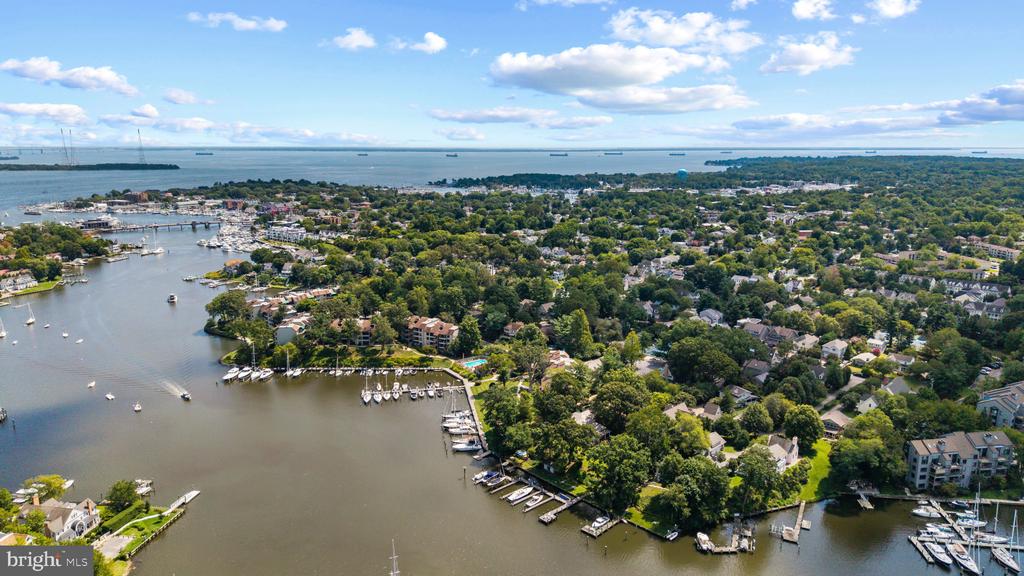 SPA CREEK EASTPORT CONDOo | 1 PRESIDENT POINT DRIVE Unit: A1
