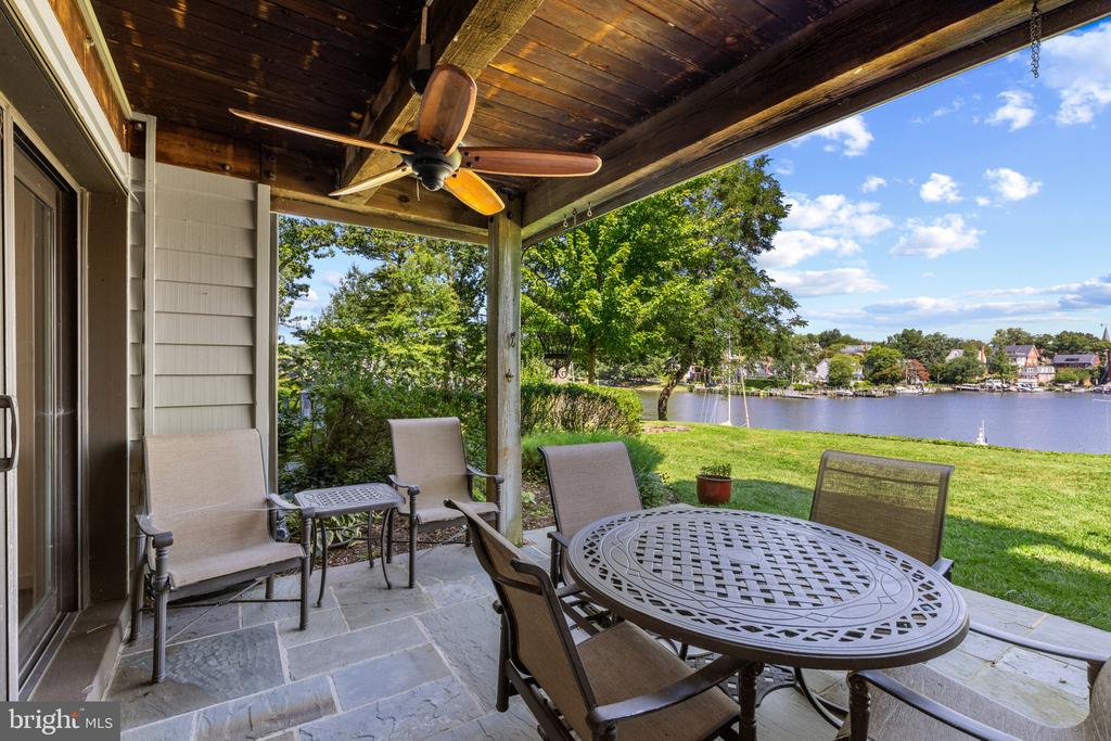 SPA CREEK EASTPORT CONDOo | 1 PRESIDENT POINT DRIVE Unit: A1
