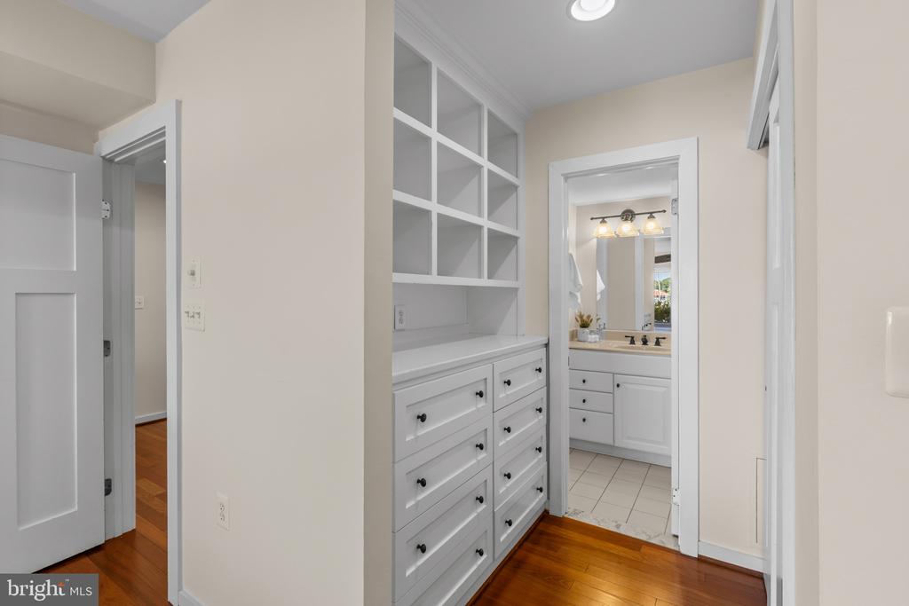 SPA CREEK EASTPORT CONDOo | 1 PRESIDENT POINT DRIVE Unit: A1