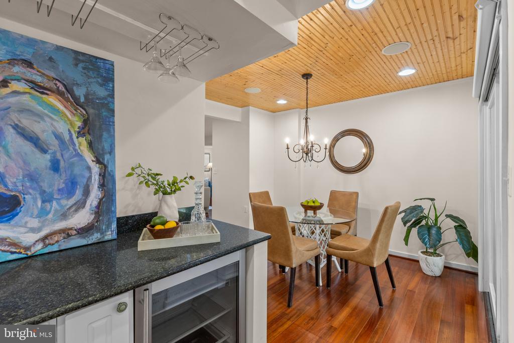 SPA CREEK EASTPORT CONDOo | 1 PRESIDENT POINT DRIVE Unit: A1