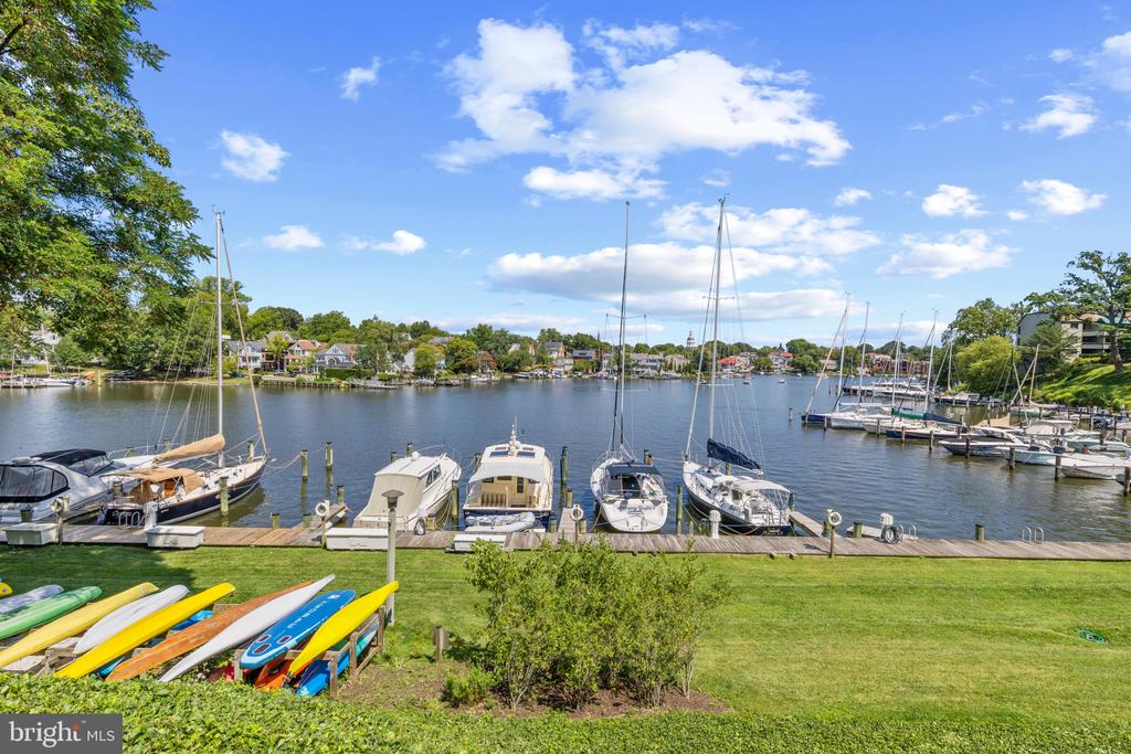 SPA CREEK EASTPORT CONDOo | 1 PRESIDENT POINT DRIVE Unit: A1