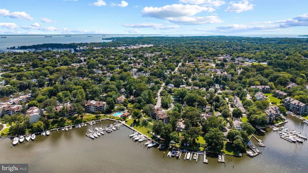 SPA CREEK EASTPORT CONDOo | 1 PRESIDENT POINT DRIVE Unit: A1