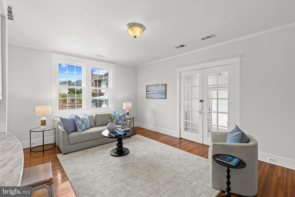 DOWNTOWN ANNAPOLIS LIVING | 16 DEAN STREET