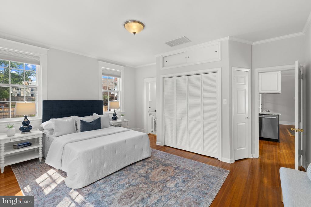 DOWNTOWN ANNAPOLIS LIVING | 16 DEAN STREET