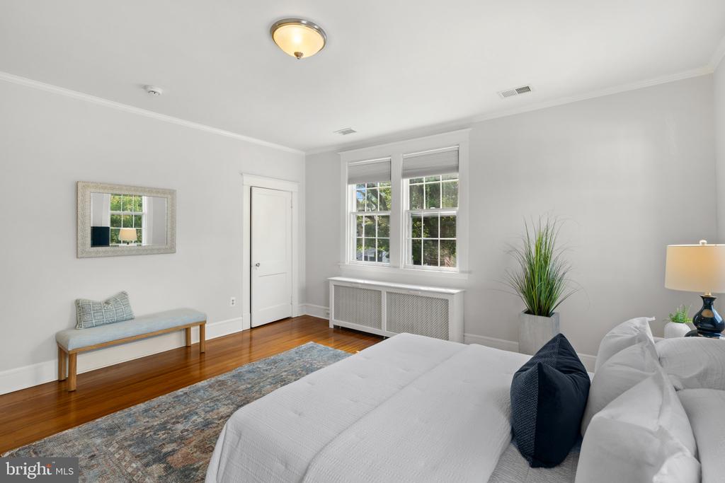 DOWNTOWN ANNAPOLIS LIVING | 16 DEAN STREET