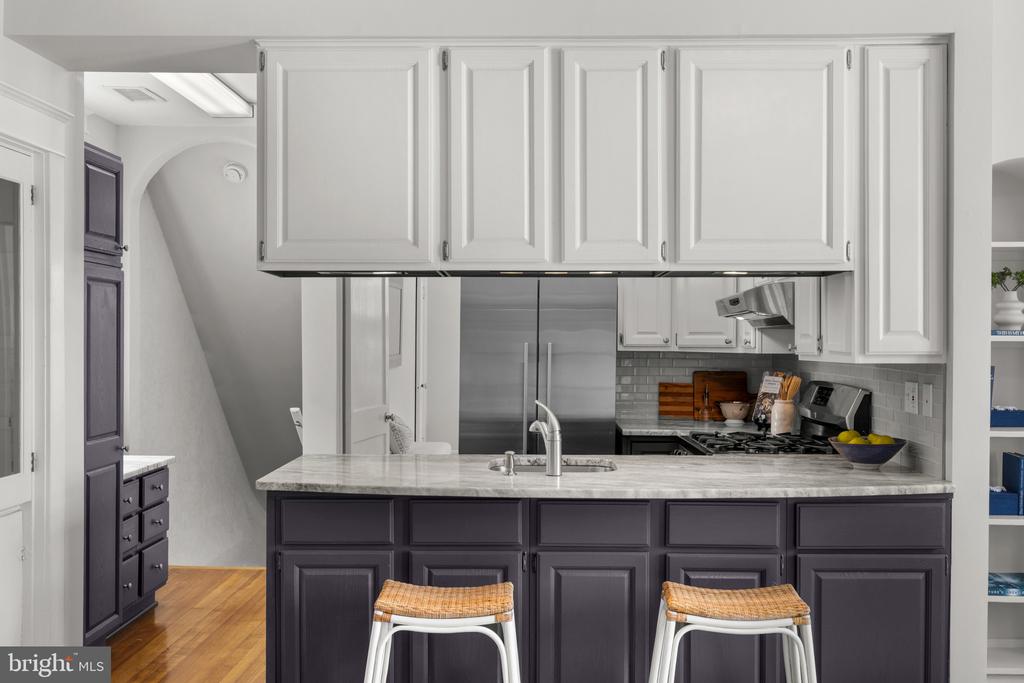 DOWNTOWN ANNAPOLIS LIVING | 16 DEAN STREET