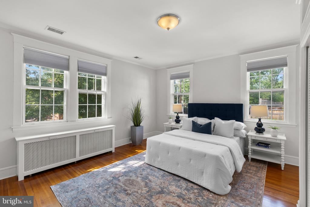 DOWNTOWN ANNAPOLIS LIVING | 16 DEAN STREET