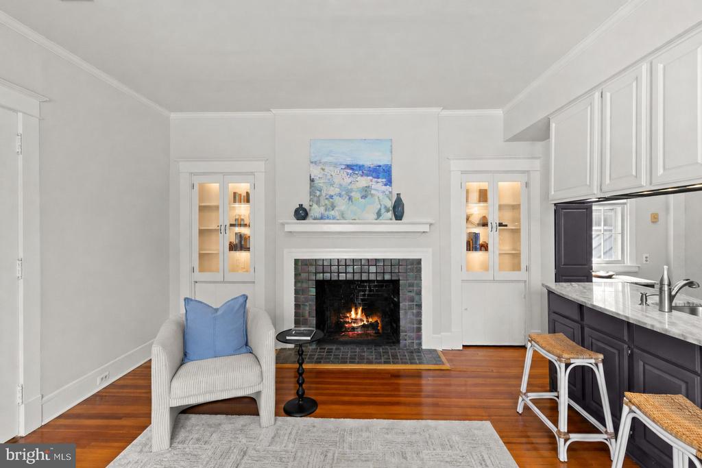 DOWNTOWN ANNAPOLIS LIVING | 16 DEAN STREET