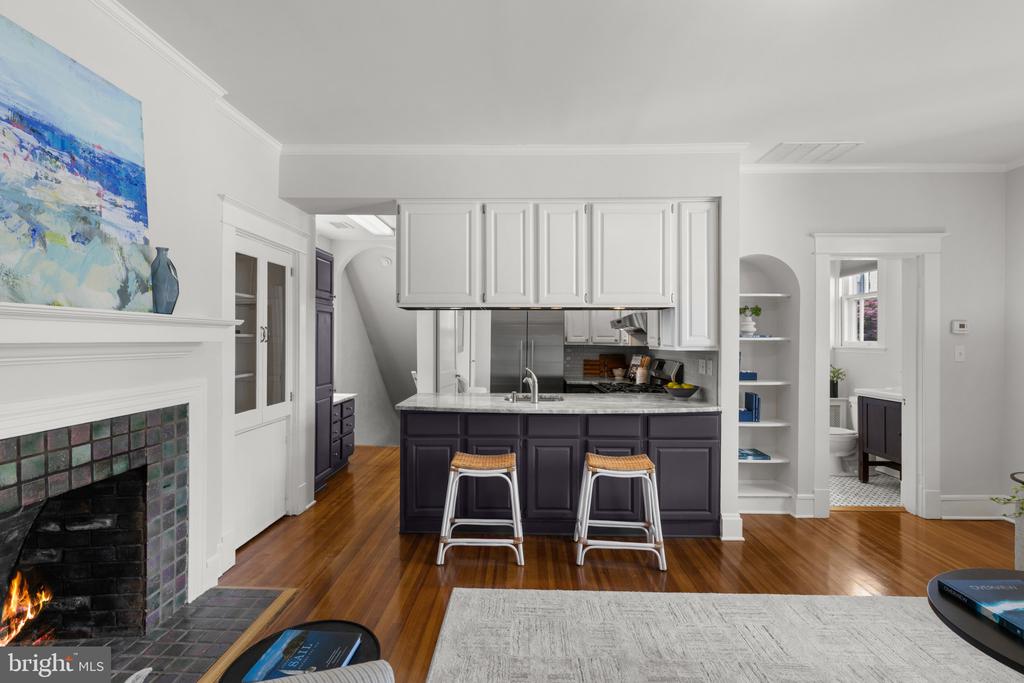 DOWNTOWN ANNAPOLIS LIVING | 16 DEAN STREET