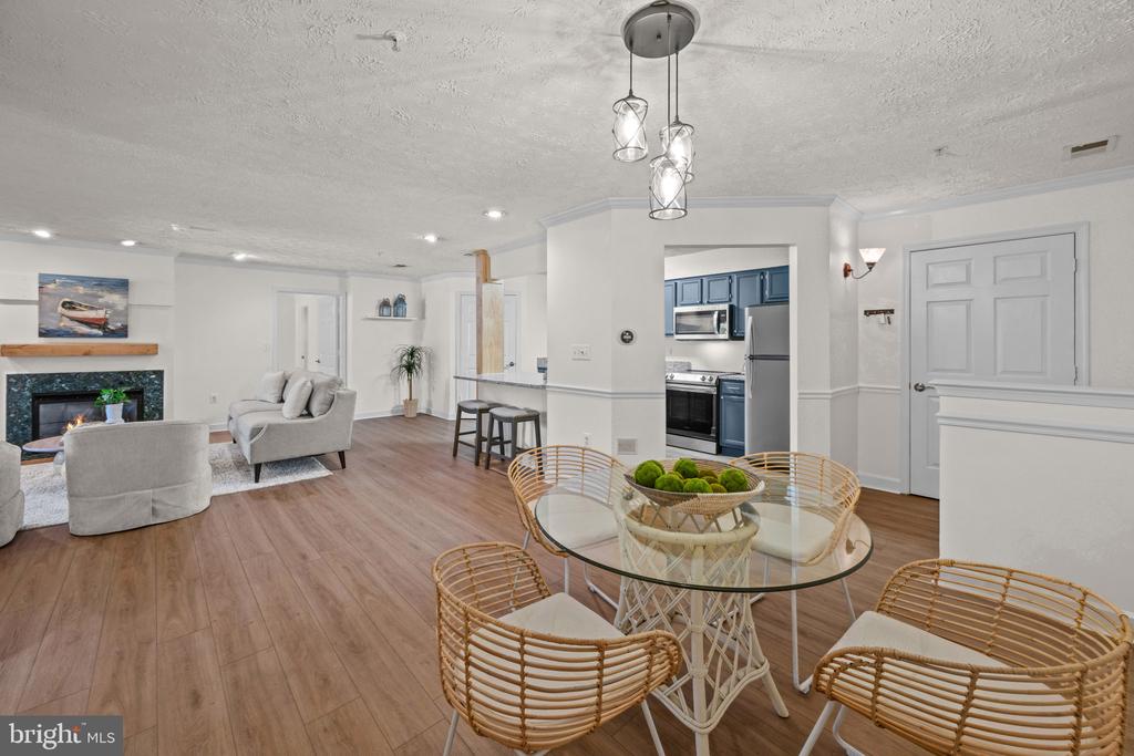 ANNAPOLIS CONDO | 607 ADMIRAL DRIVE Unit: 101