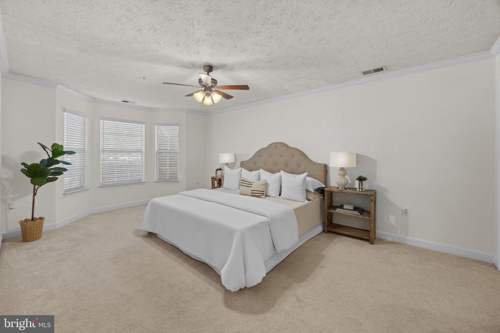 ANNAPOLIS CONDO | 607 ADMIRAL DRIVE Unit: 101