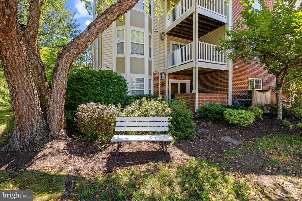 ANNAPOLIS CONDO | 607 ADMIRAL DRIVE Unit: 101