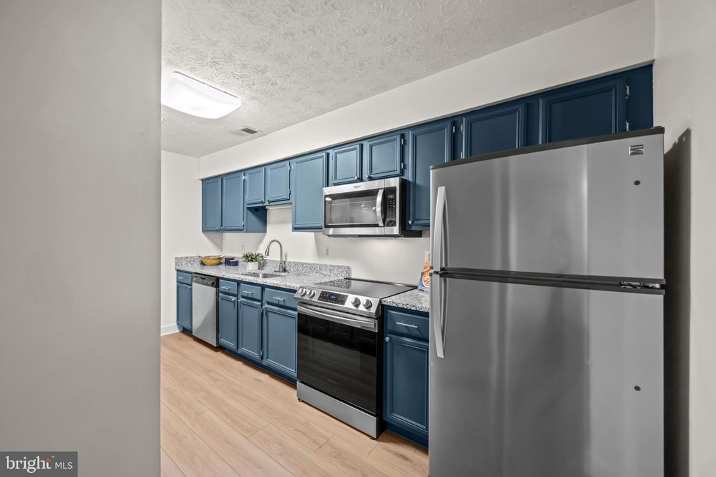 ANNAPOLIS CONDO | 607 ADMIRAL DRIVE Unit: 101