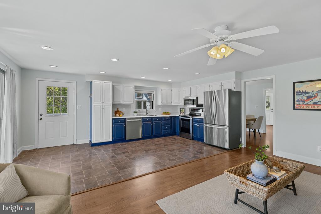 ARNOLD WATERFRONT | 971 FOREST DRIVE