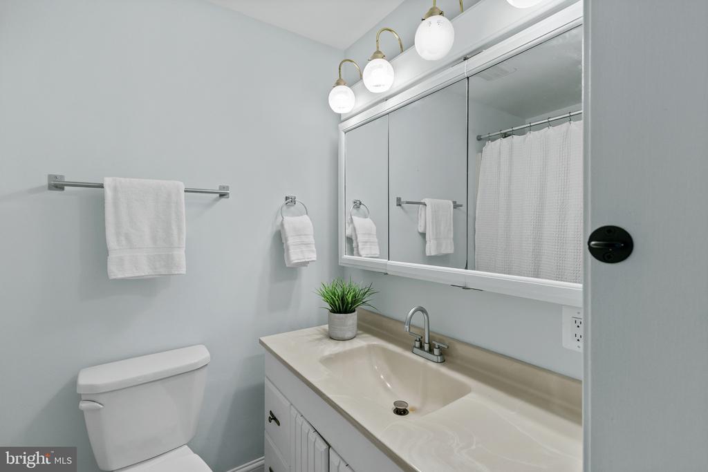 ARNOLD WATERFRONT | 971 FOREST DRIVE