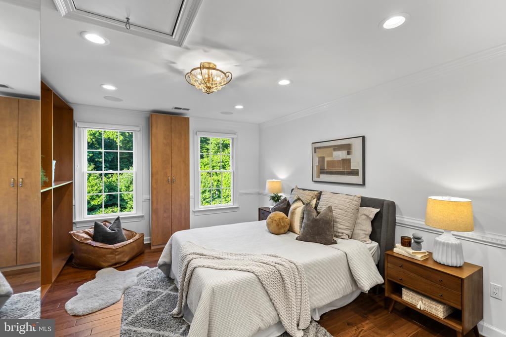 LUXURY HOME ON GOLF COURSE | 17 PERDER LANE
