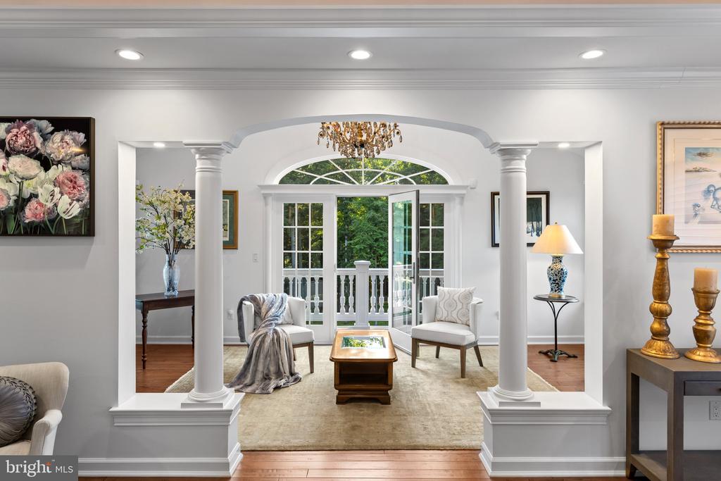 LUXURY HOME ON GOLF COURSE | 17 PERDER LANE