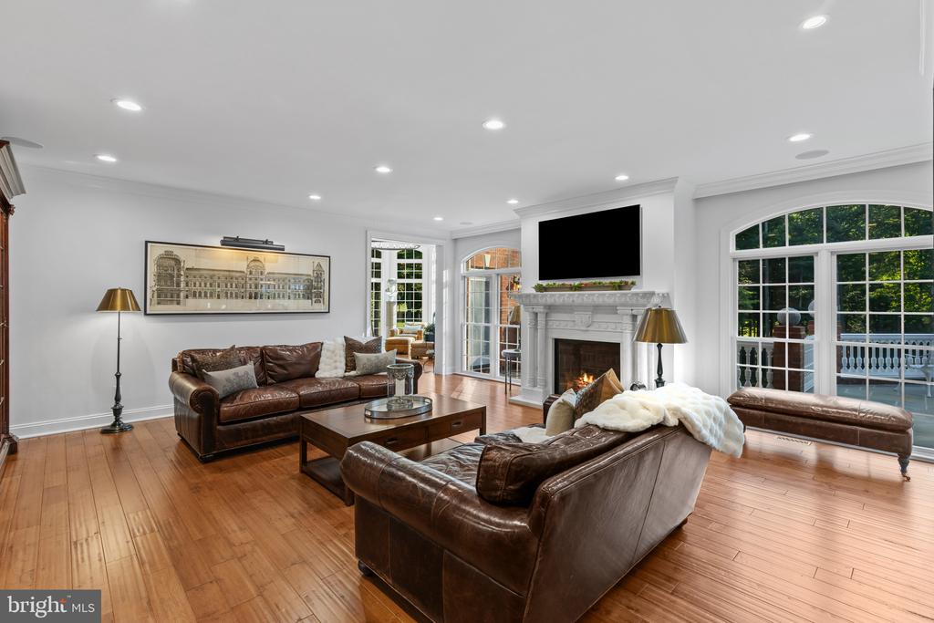 LUXURY HOME ON GOLF COURSE | 17 PERDER LANE