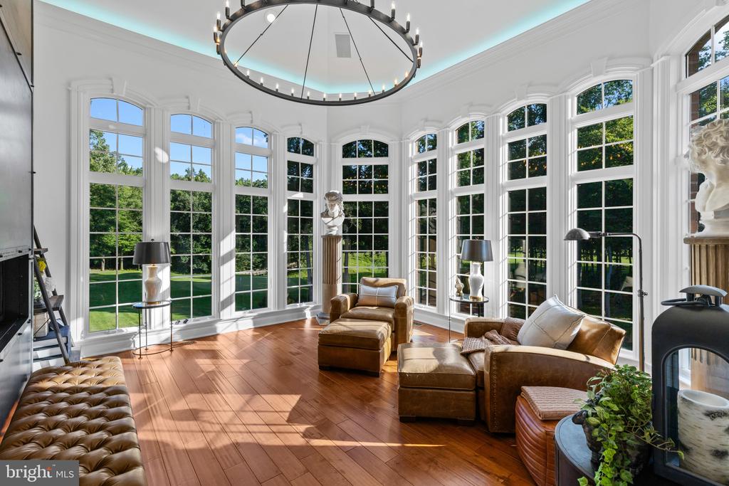 LUXURY HOME ON GOLF COURSE | 17 PERDER LANE