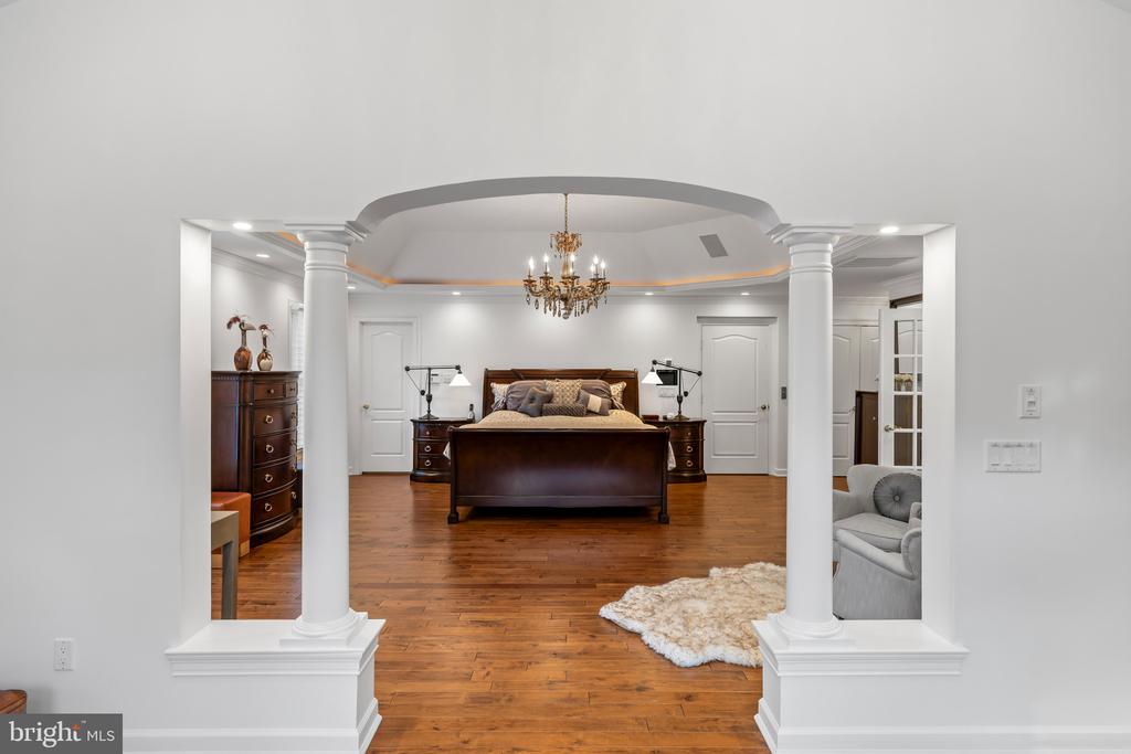 LUXURY HOME ON GOLF COURSE | 17 PERDER LANE