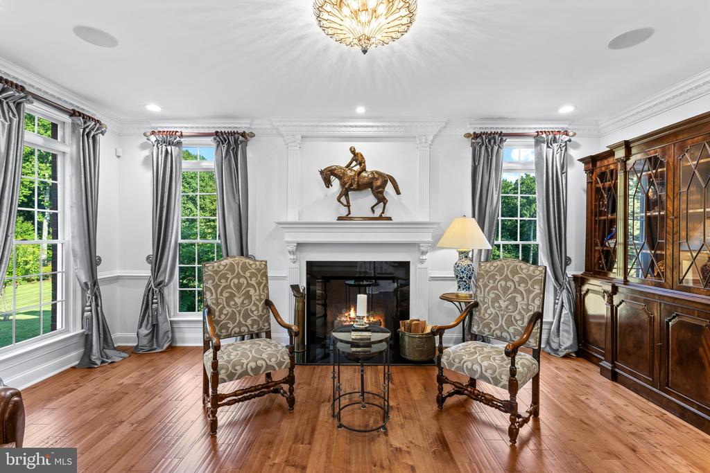 LUXURY HOME ON GOLF COURSE | 17 PERDER LANE