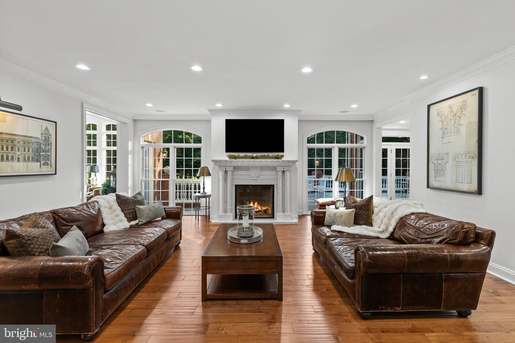 LUXURY HOME ON GOLF COURSE | 17 PERDER LANE