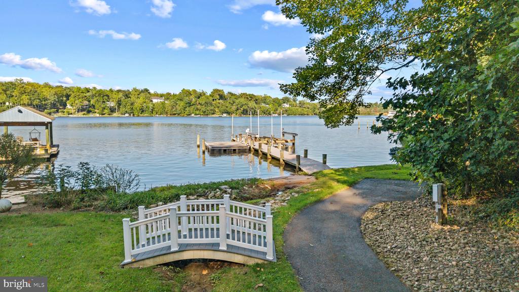 SOUTH RIVER WATERFRONT | 500 SOUTHVIEW DRIVE