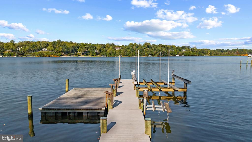 SOUTH RIVER WATERFRONT | 500 SOUTHVIEW DRIVE