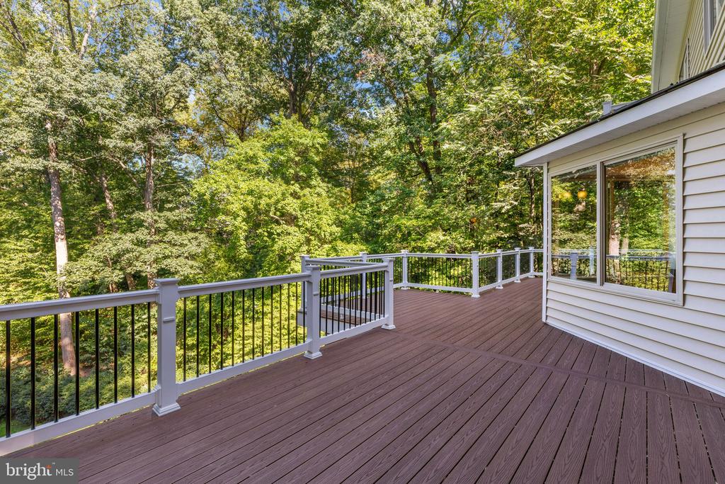 SOUTH RIVER WATERFRONT | 500 SOUTHVIEW DRIVE