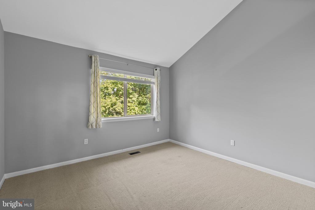 SOUTH RIVER WATERFRONT | 500 SOUTHVIEW DRIVE