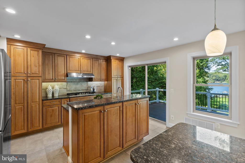 SOUTH RIVER WATERFRONT | 500 SOUTHVIEW DRIVE
