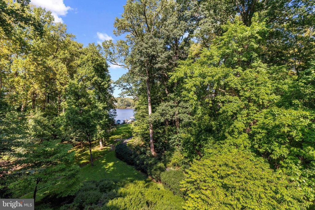 SOUTH RIVER WATERFRONT | 500 SOUTHVIEW DRIVE