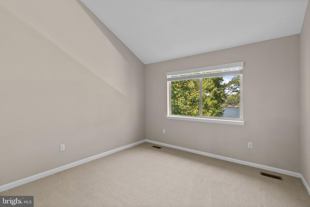SOUTH RIVER WATERFRONT | 500 SOUTHVIEW DRIVE