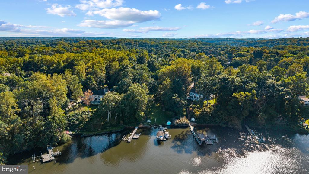 SOUTH RIVER WATERFRONT | 500 SOUTHVIEW DRIVE