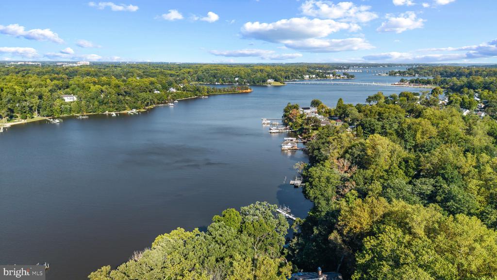 SOUTH RIVER WATERFRONT | 500 SOUTHVIEW DRIVE