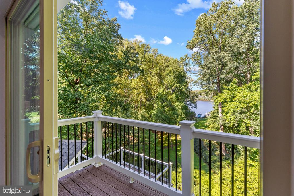 SOUTH RIVER WATERFRONT | 500 SOUTHVIEW DRIVE