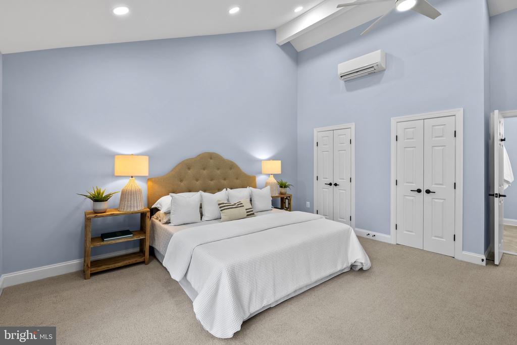 SOUTH RIVER WATERFRONT | 500 SOUTHVIEW DRIVE