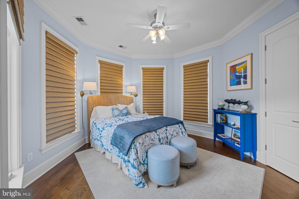 LUXURY BAY RIDGE WATERFRONT | 14 E LAKE DRIVE