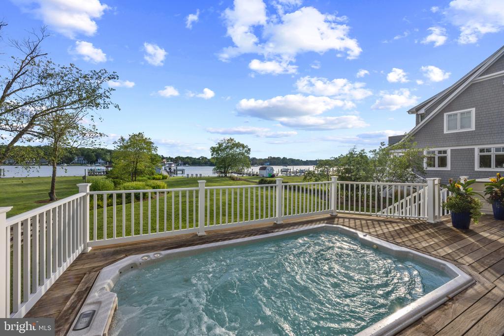 LUXURY BAY RIDGE WATERFRONT | 14 E LAKE DRIVE