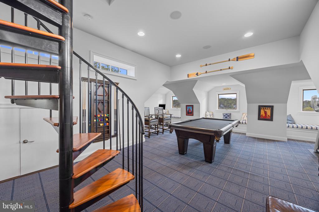 LUXURY BAY RIDGE WATERFRONT | 14 E LAKE DRIVE
