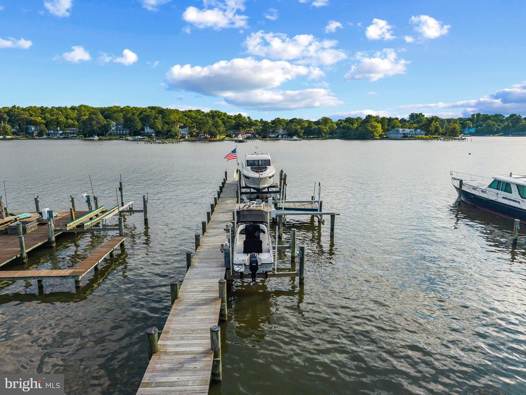 LUXURY BAY RIDGE WATERFRONT | 14 E LAKE DRIVE