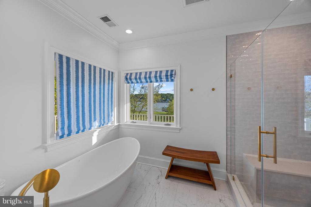 LUXURY BAY RIDGE WATERFRONT | 14 E LAKE DRIVE