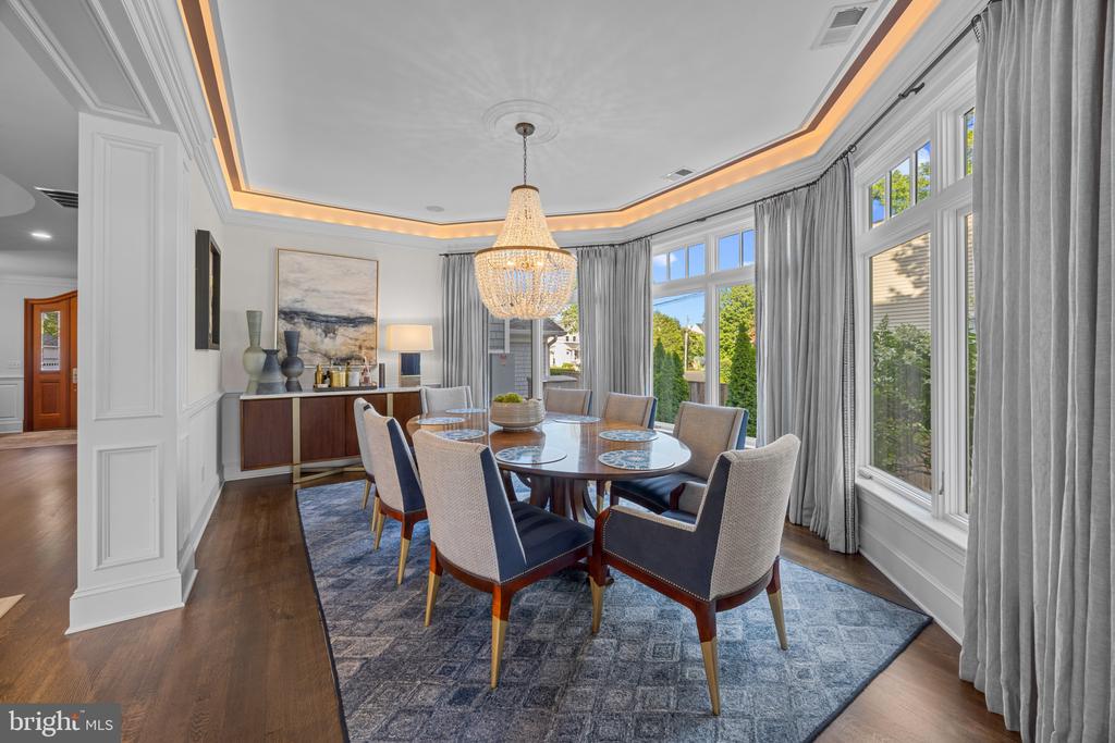 LUXURY BAY RIDGE WATERFRONT | 14 E LAKE DRIVE