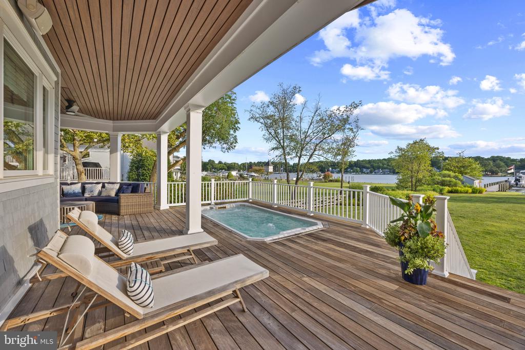LUXURY BAY RIDGE WATERFRONT | 14 E LAKE DRIVE