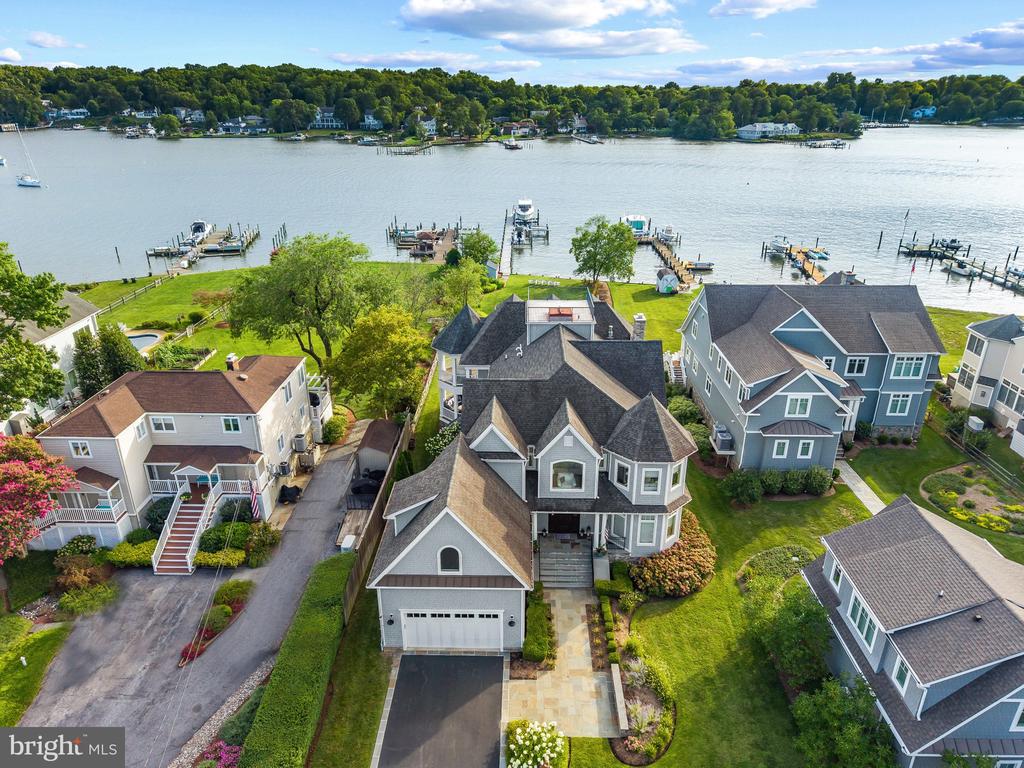 LUXURY BAY RIDGE WATERFRONT | 14 E LAKE DRIVE