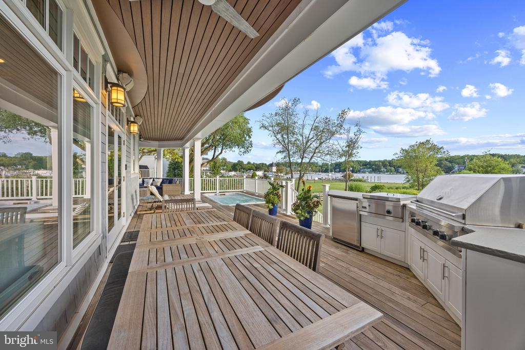 LUXURY BAY RIDGE WATERFRONT | 14 E LAKE DRIVE