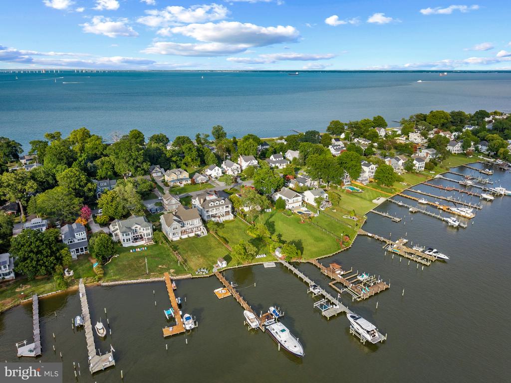 LUXURY BAY RIDGE WATERFRONT | 14 E LAKE DRIVE
