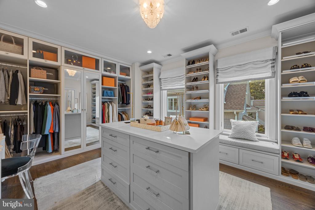 LUXURY BAY RIDGE WATERFRONT | 14 E LAKE DRIVE